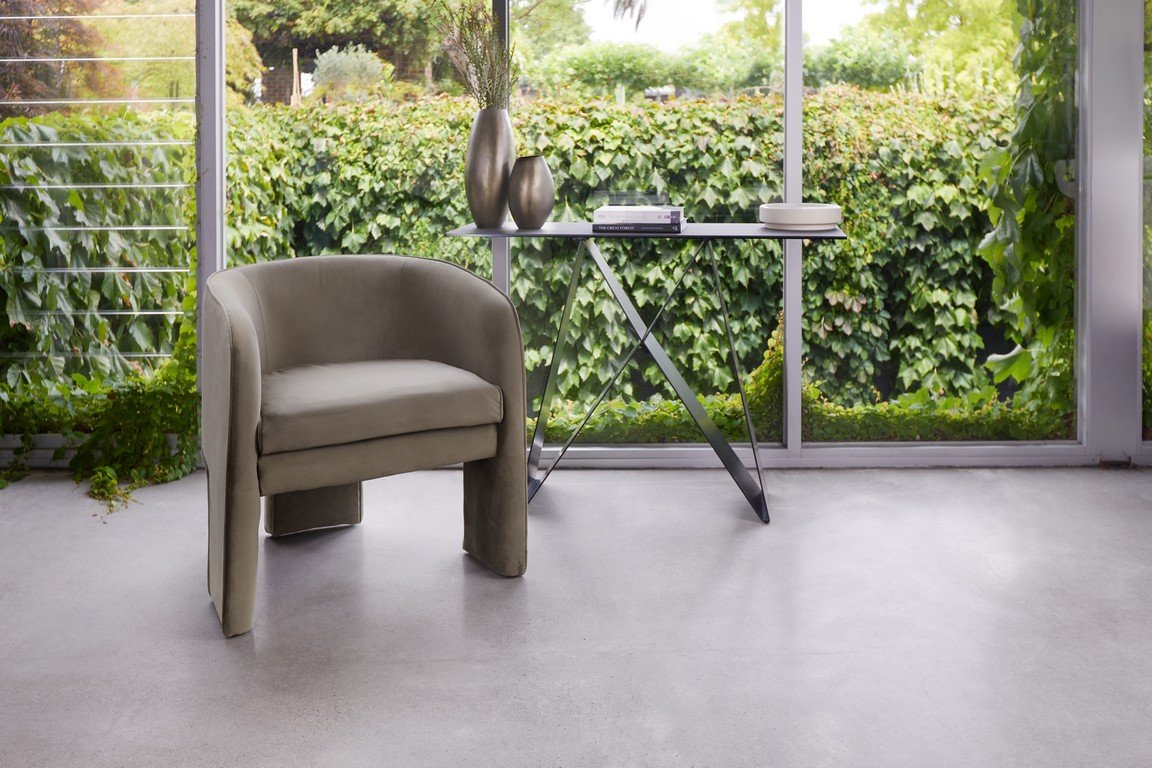 London accent chair