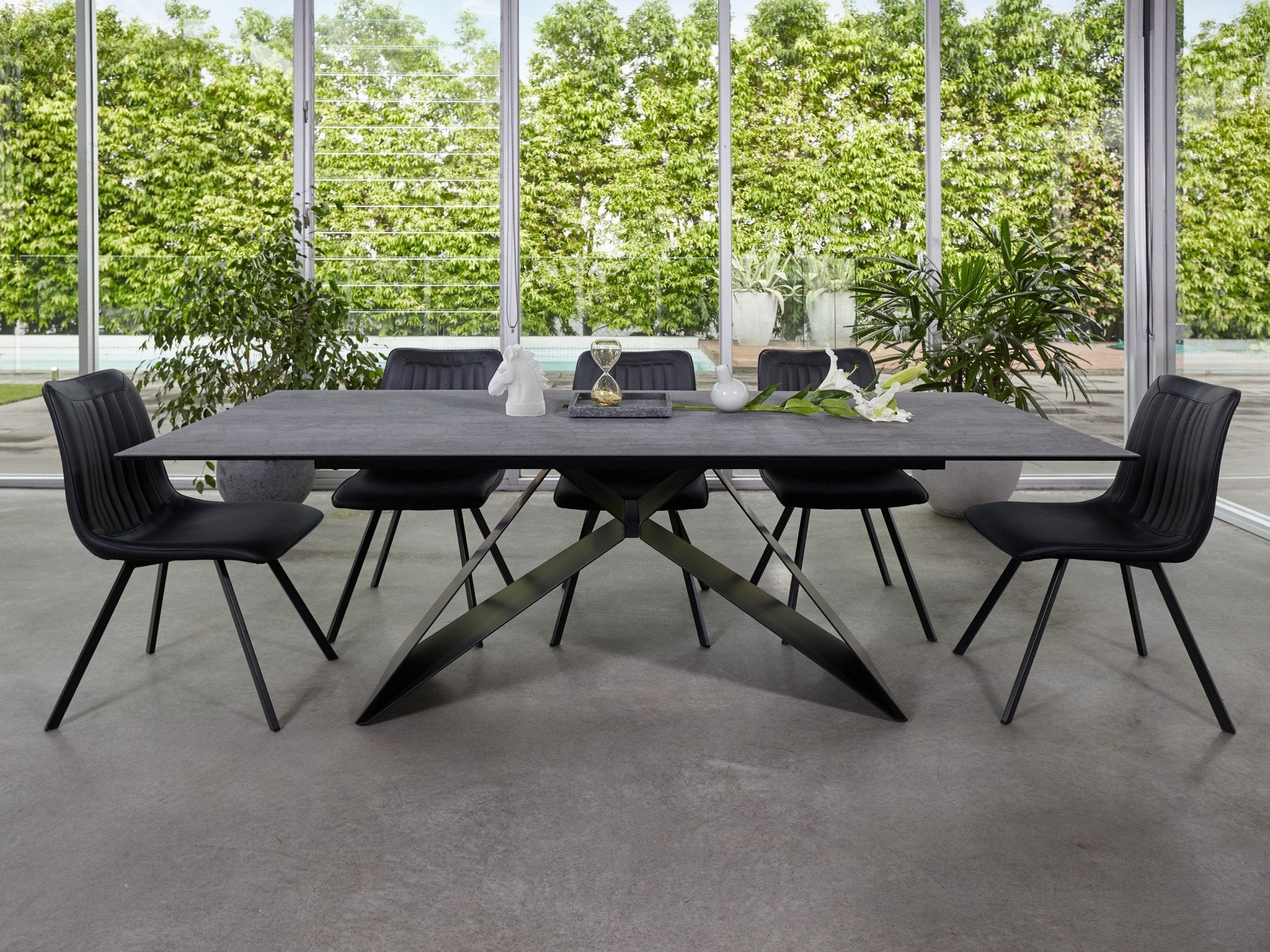 Etna dining table