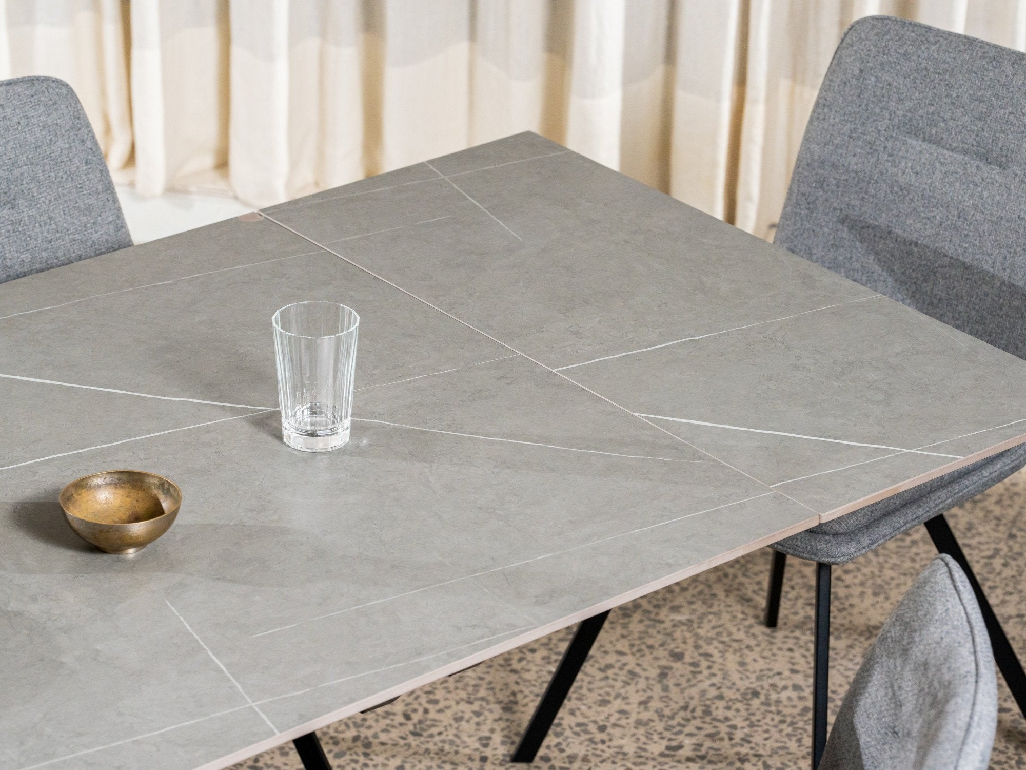 Newcastle extension dining table B Grey