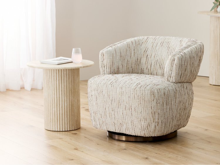 Peigi side table