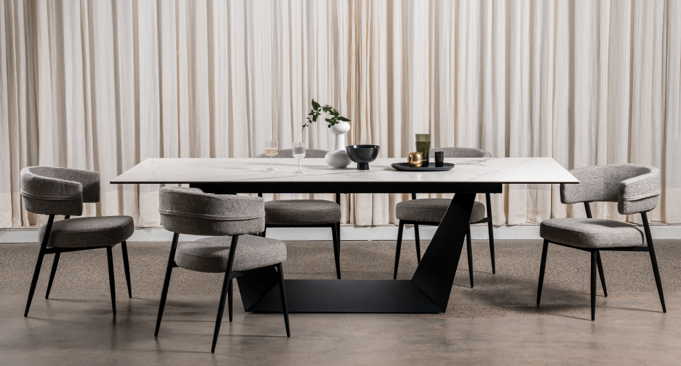 Savannah dining table