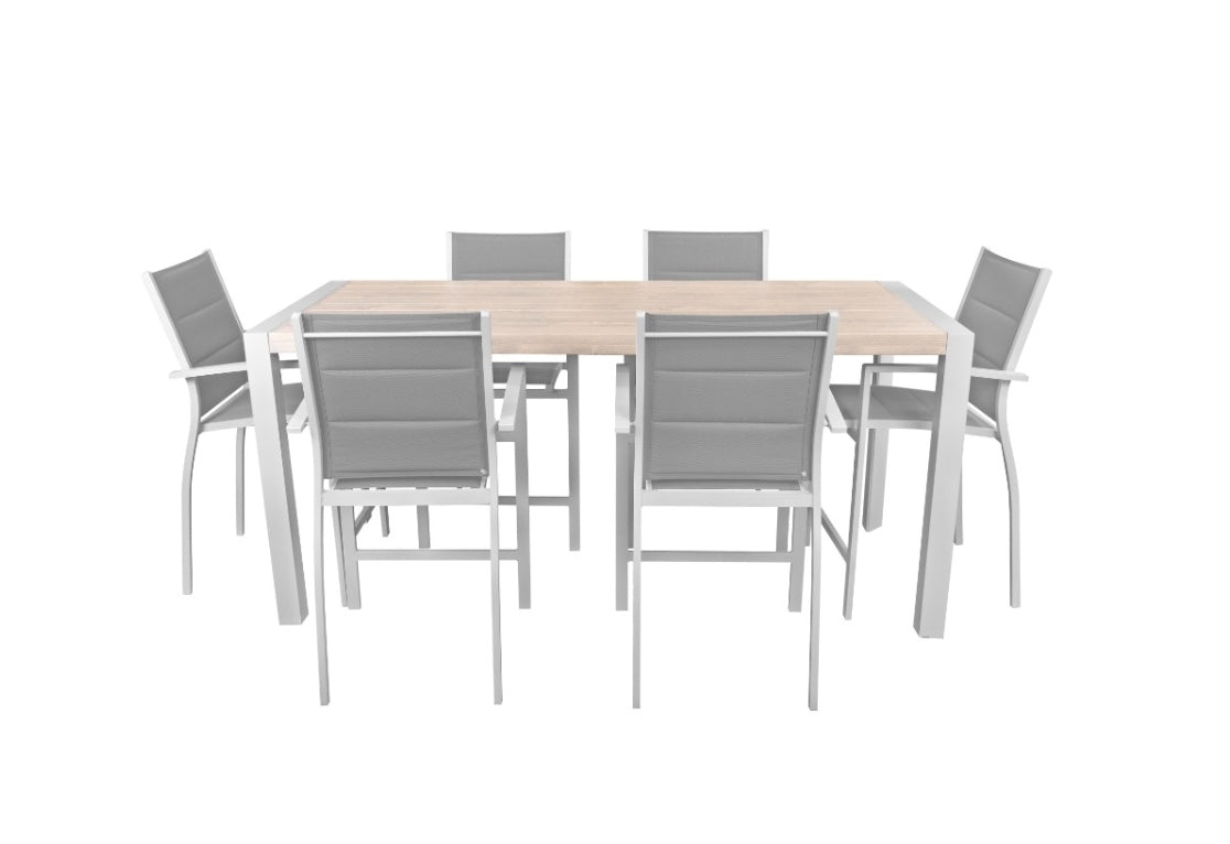 Taurus 7 Piece Bar Setting