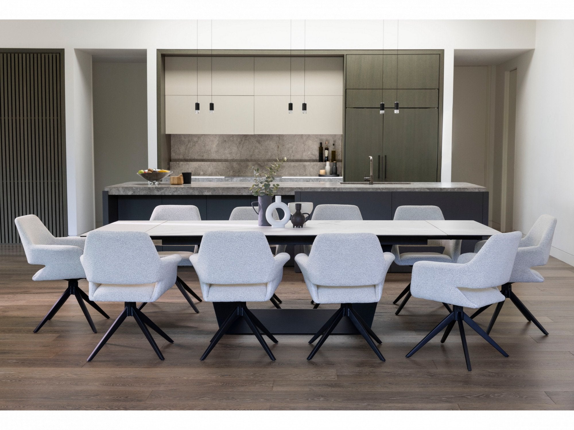 Savannah dining table