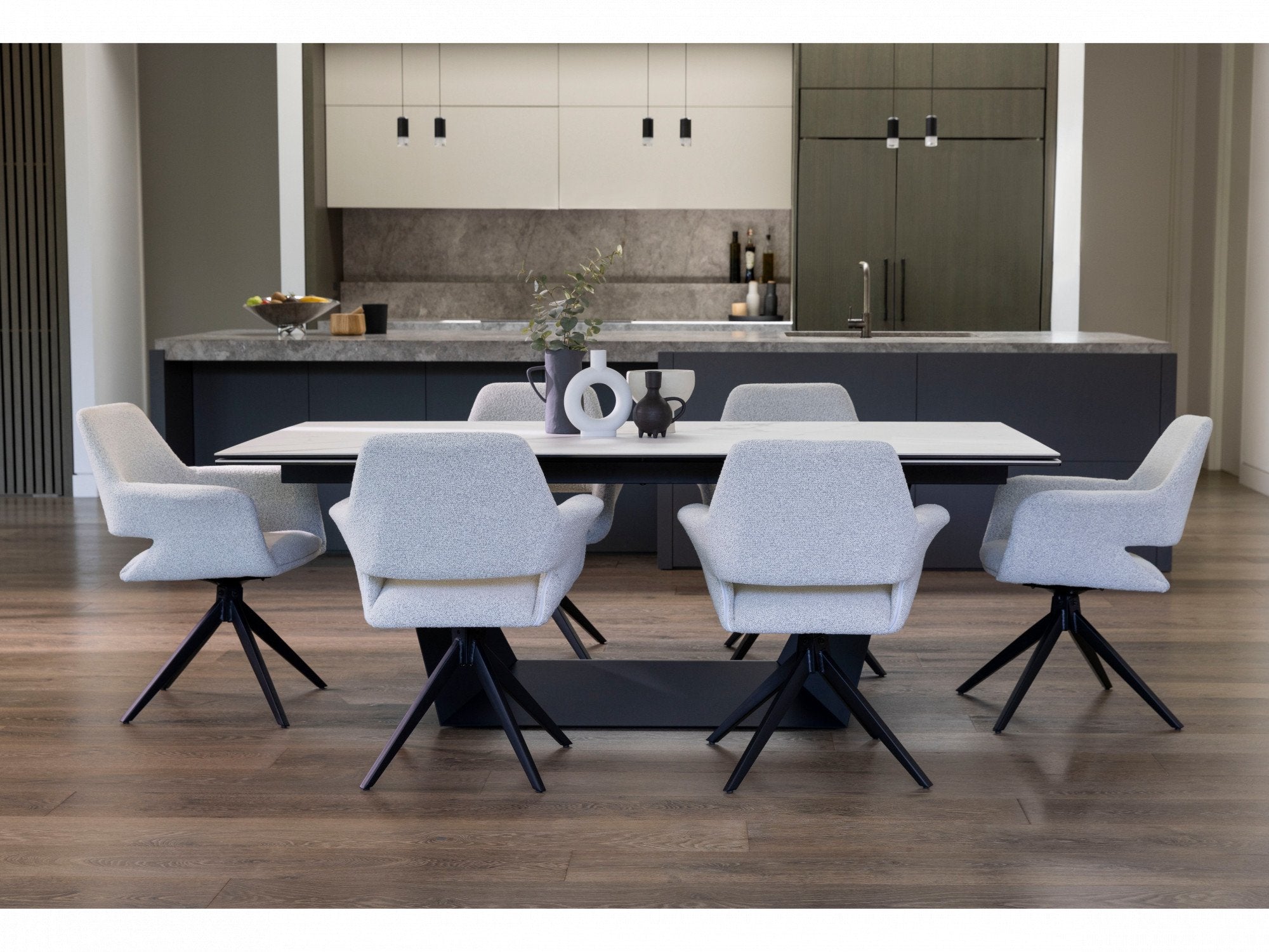 Savannah dining table