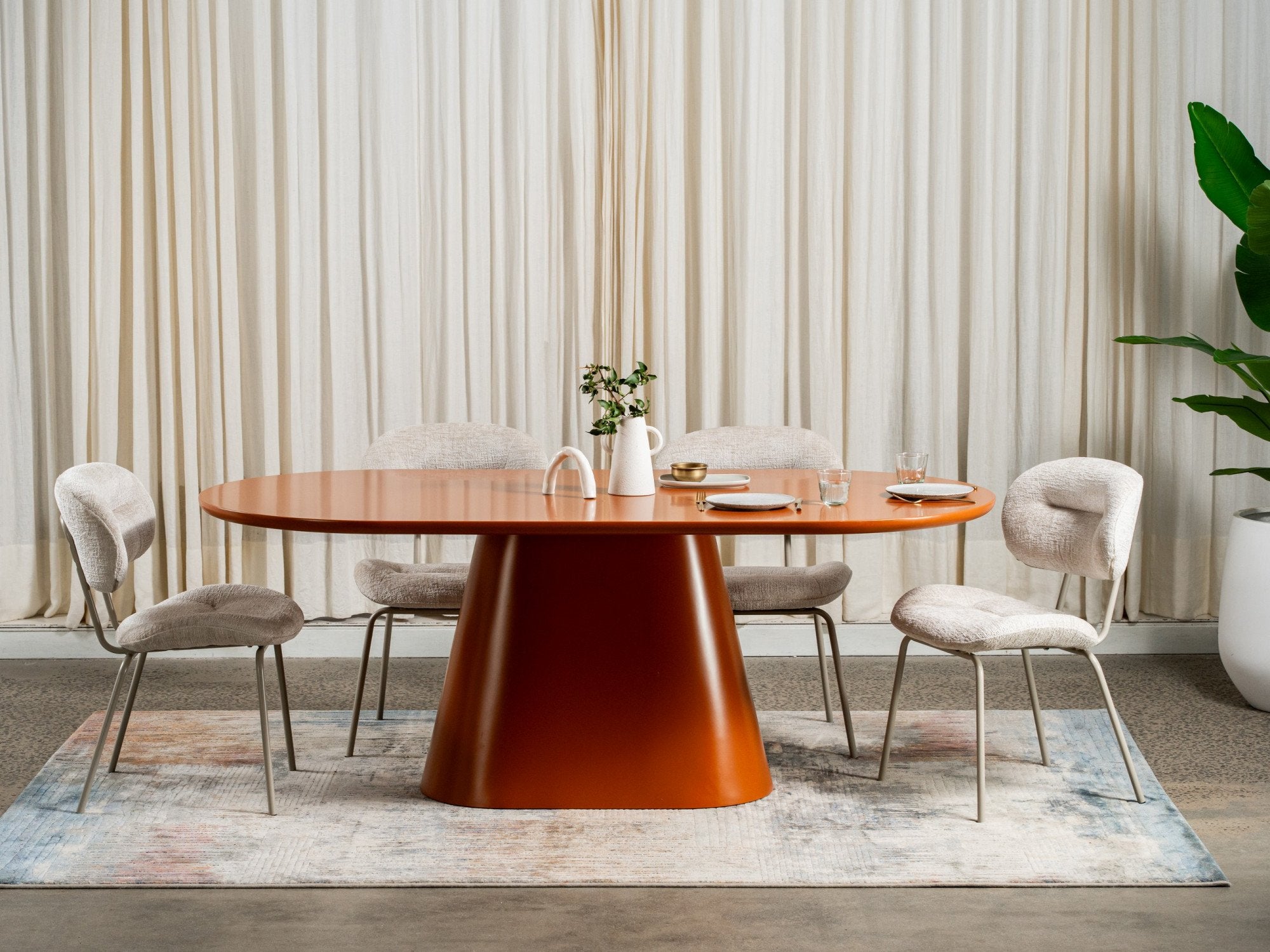 Valetina Citrus dining table