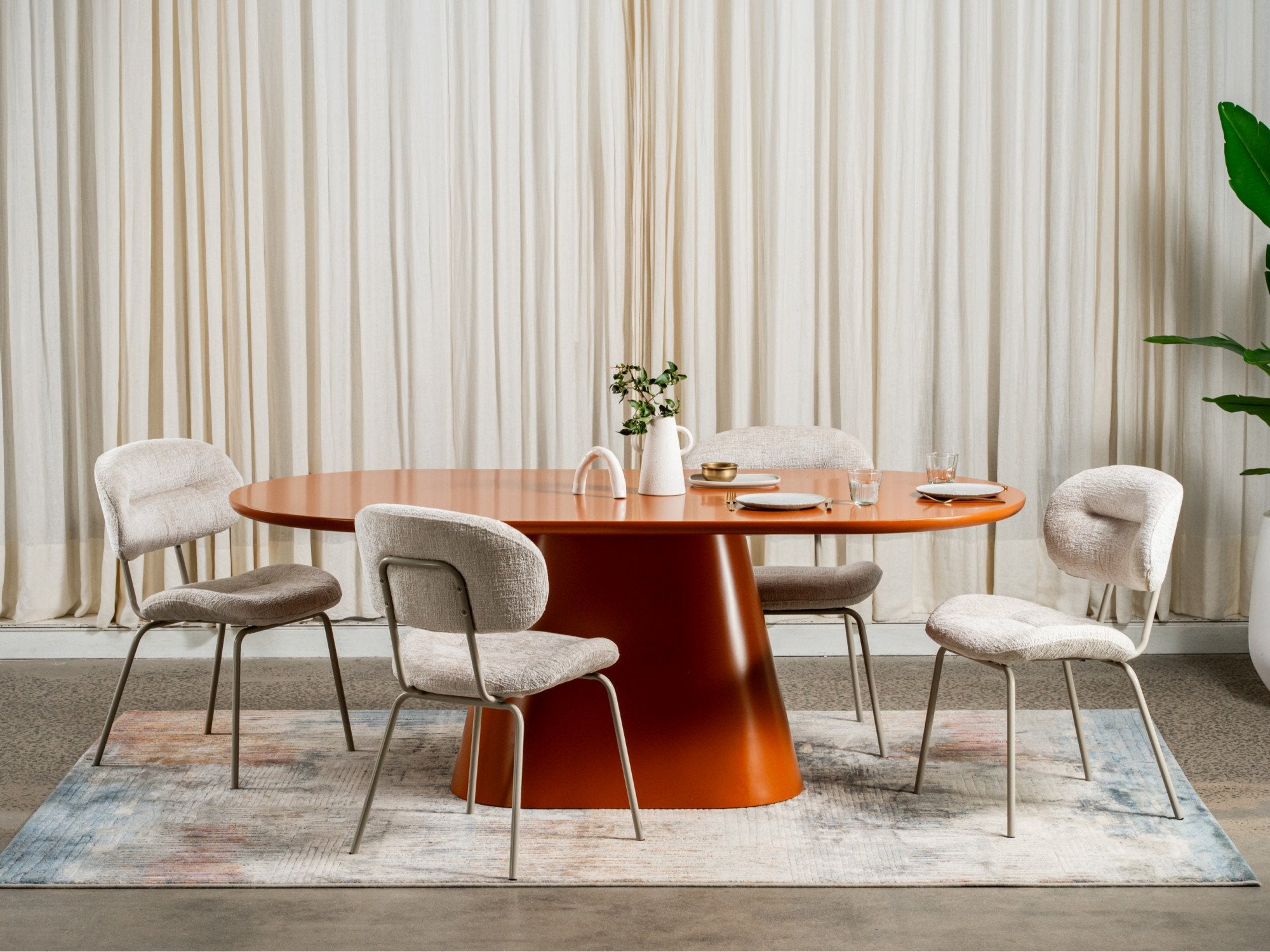Valetina Citrus dining table