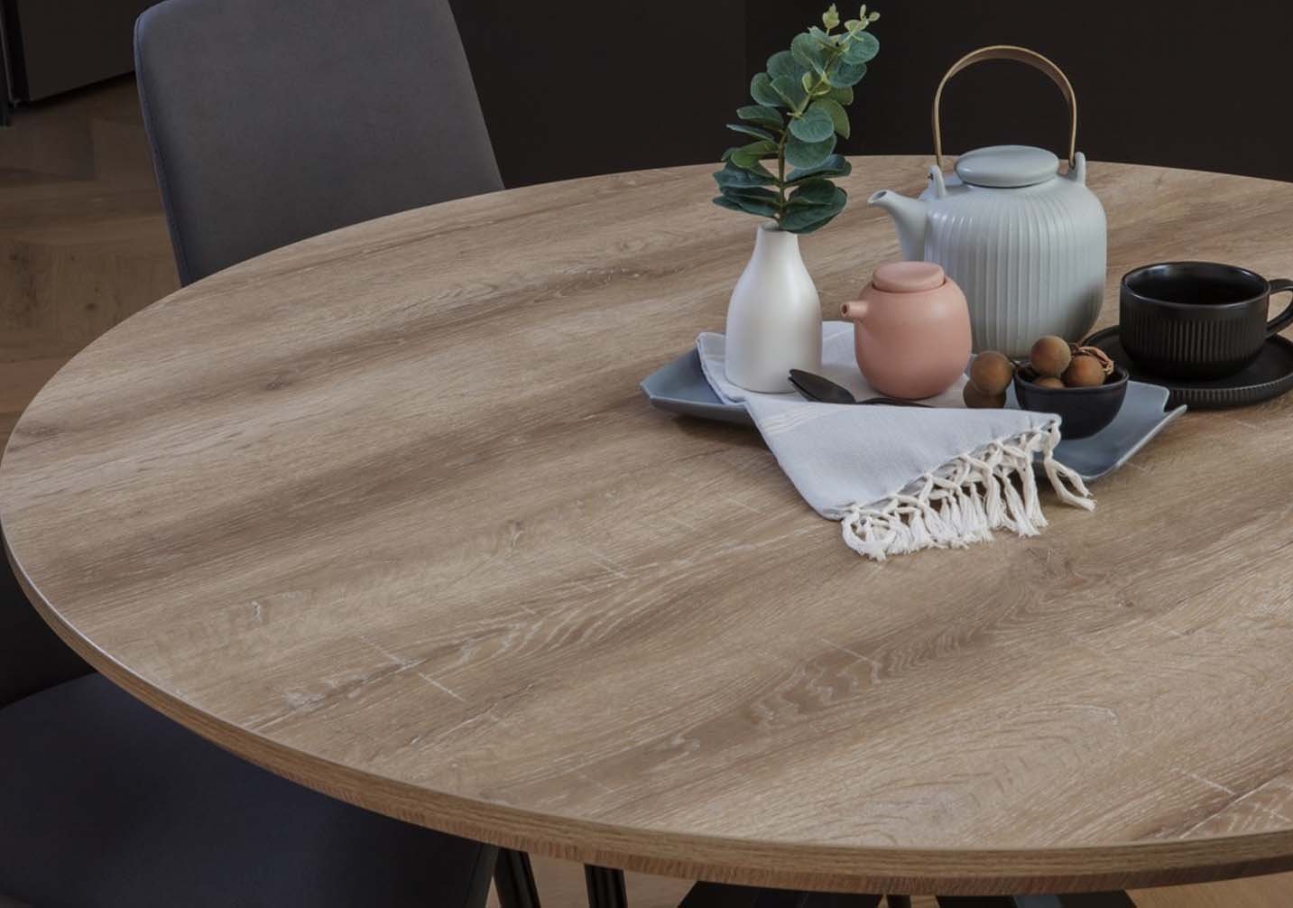 Arlo dining suite
