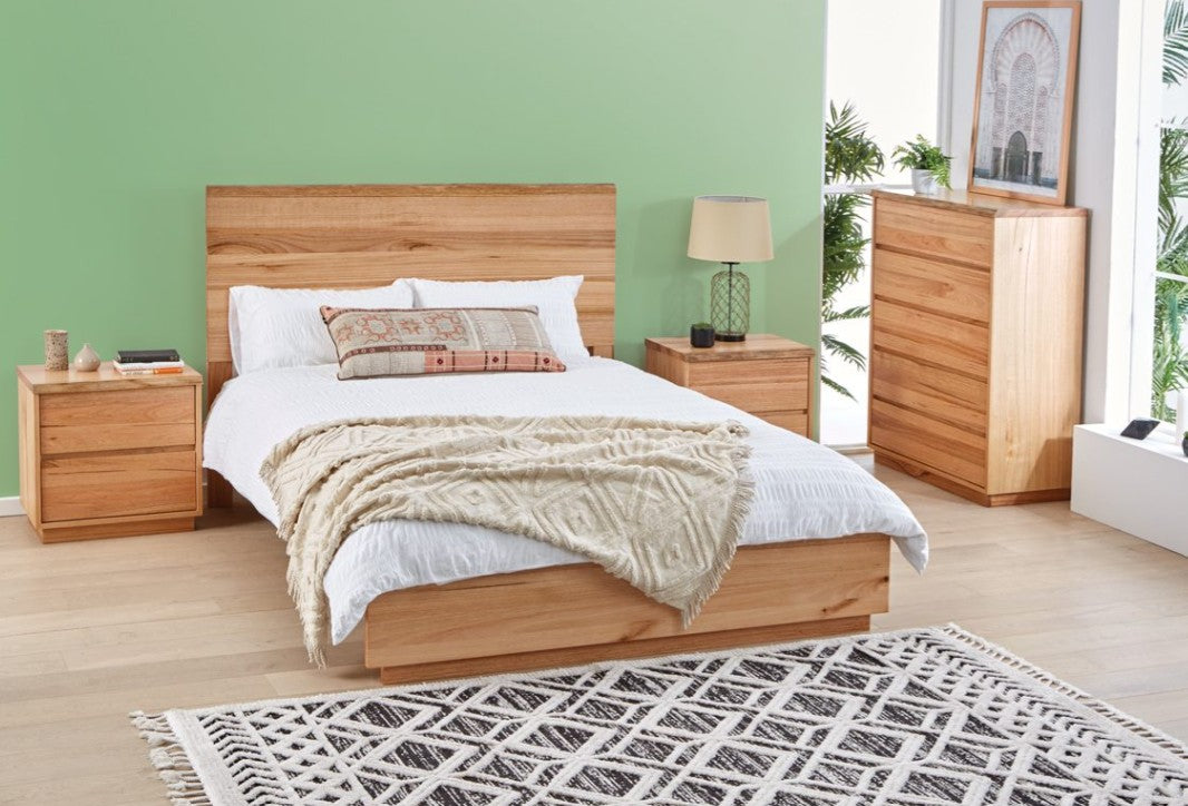 Creek live edge bed
