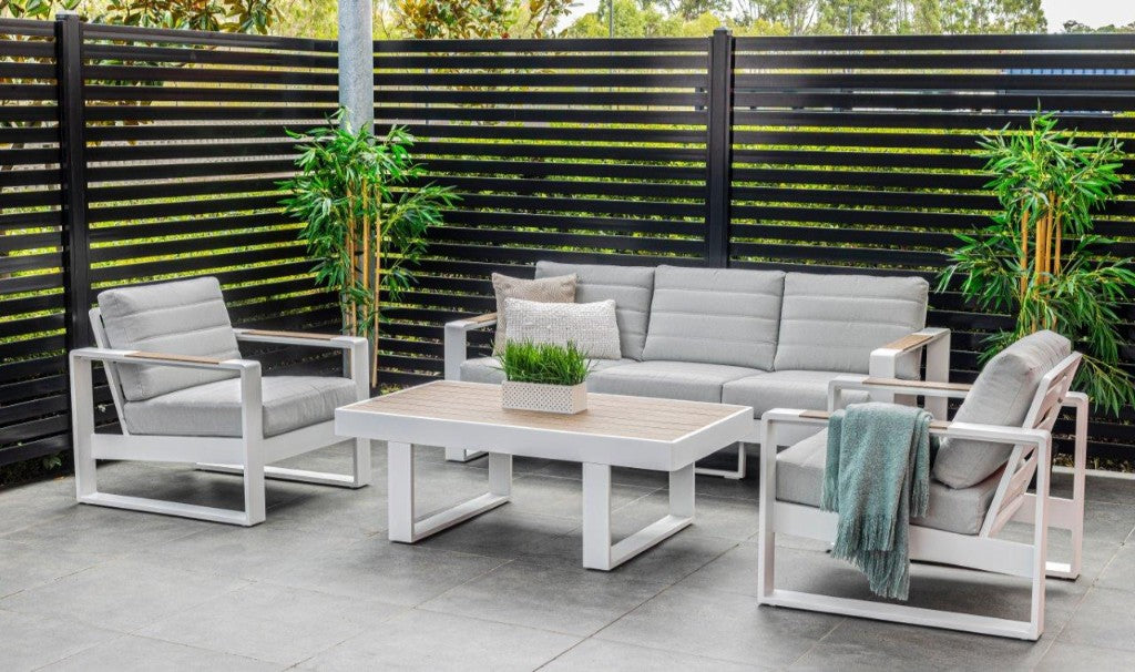 Maderia 4-piece white lounge set