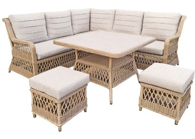 Cora Corner outdoor lounge